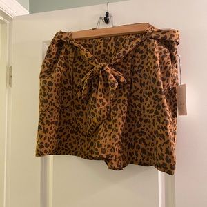 NWT SIZE XL A NEW DAY CHEETAH HIGHWAIST TIE SHORTS